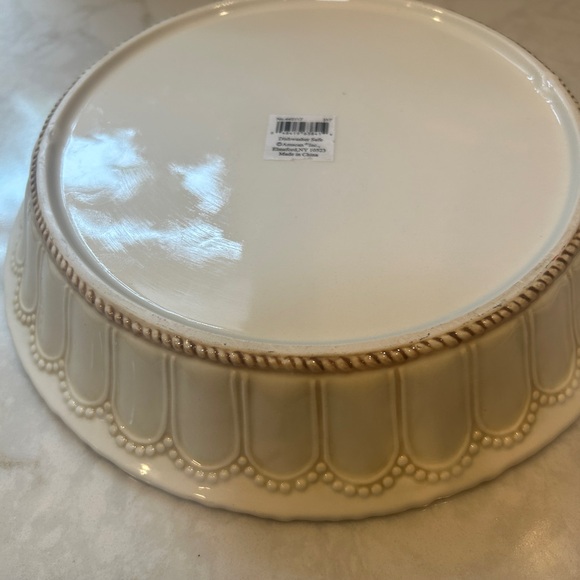 Holiday Pie Baking Dish, ceramic by Amscan with Beautiful design. - Picture 3 of 3